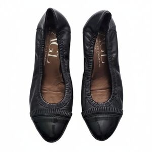 AGL Black Leather‎ Pleated Captoe Kitten Heels